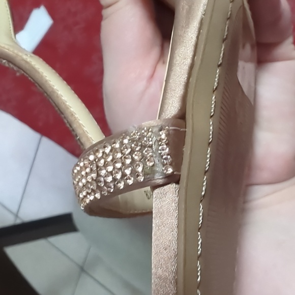 Vince Camuto Sorthand Heels - Picture 6 of 8